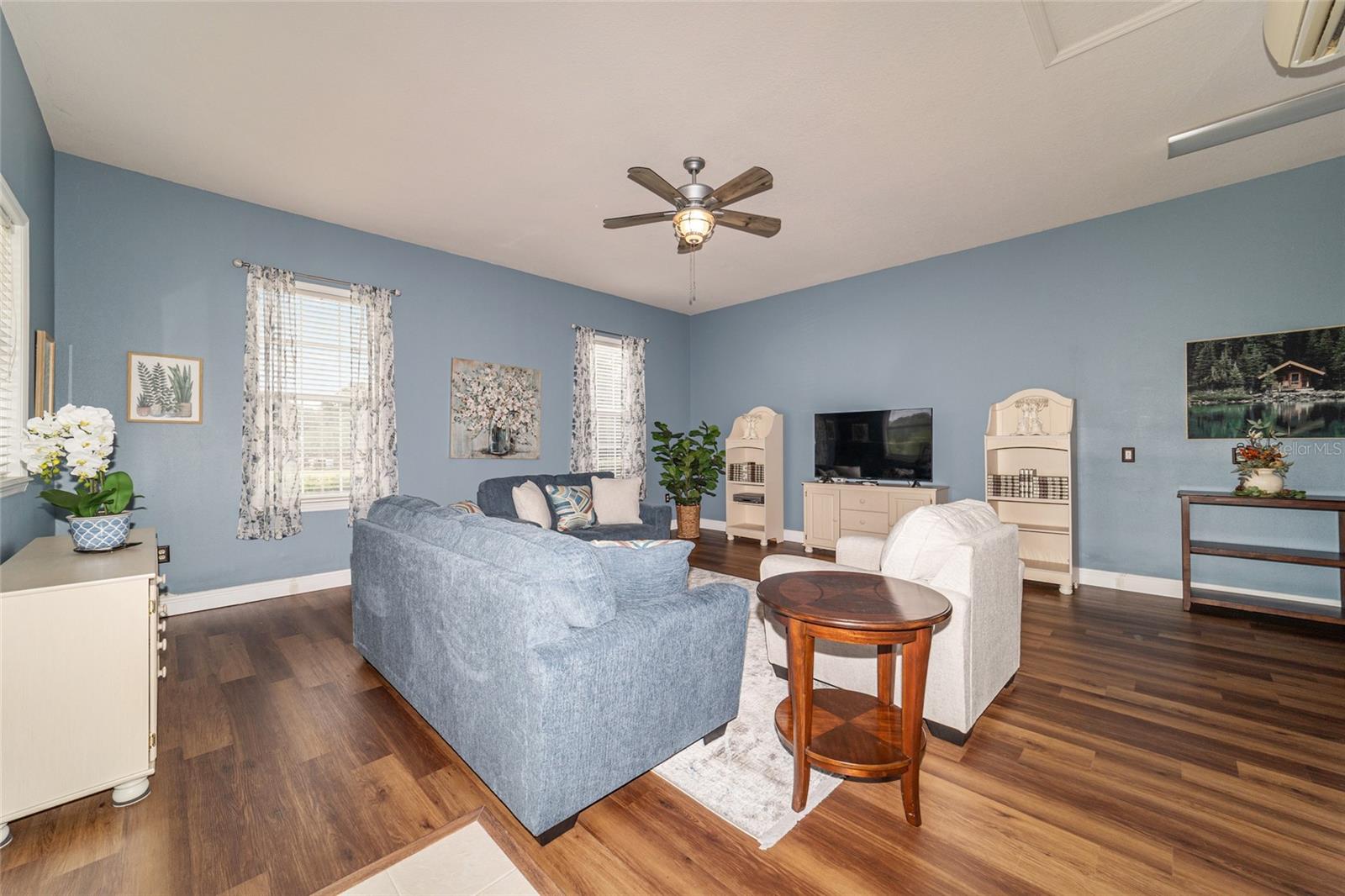 ROLLING RANCHETTS - Residential