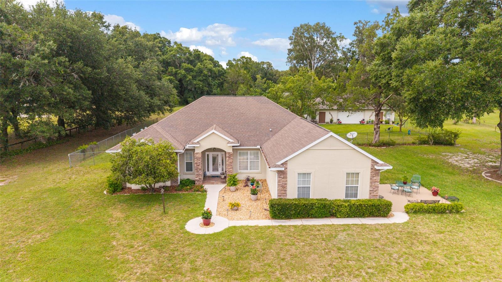 ROLLING RANCHETTS - Residential