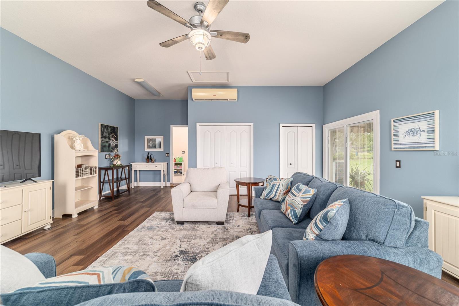 ROLLING RANCHETTS - Residential