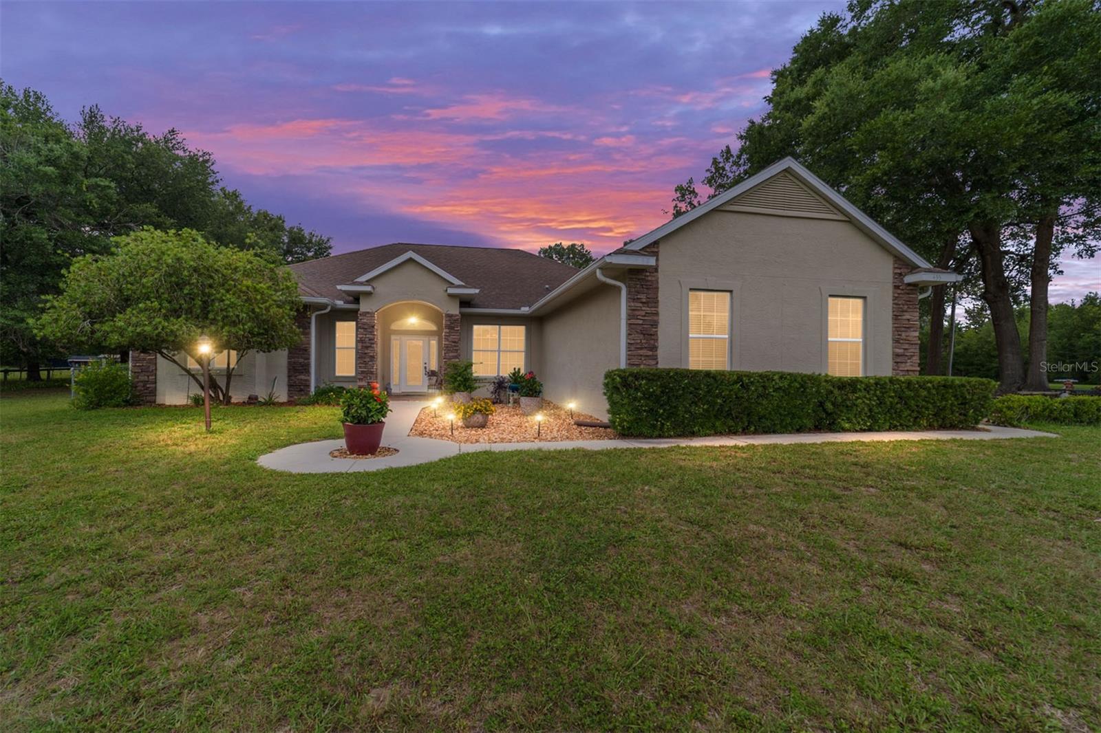 ROLLING RANCHETTS - Residential