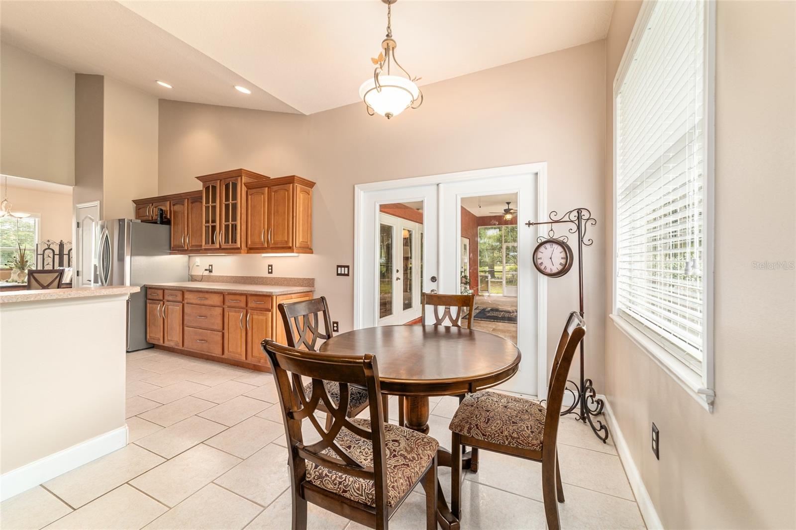 ROLLING RANCHETTS - Residential