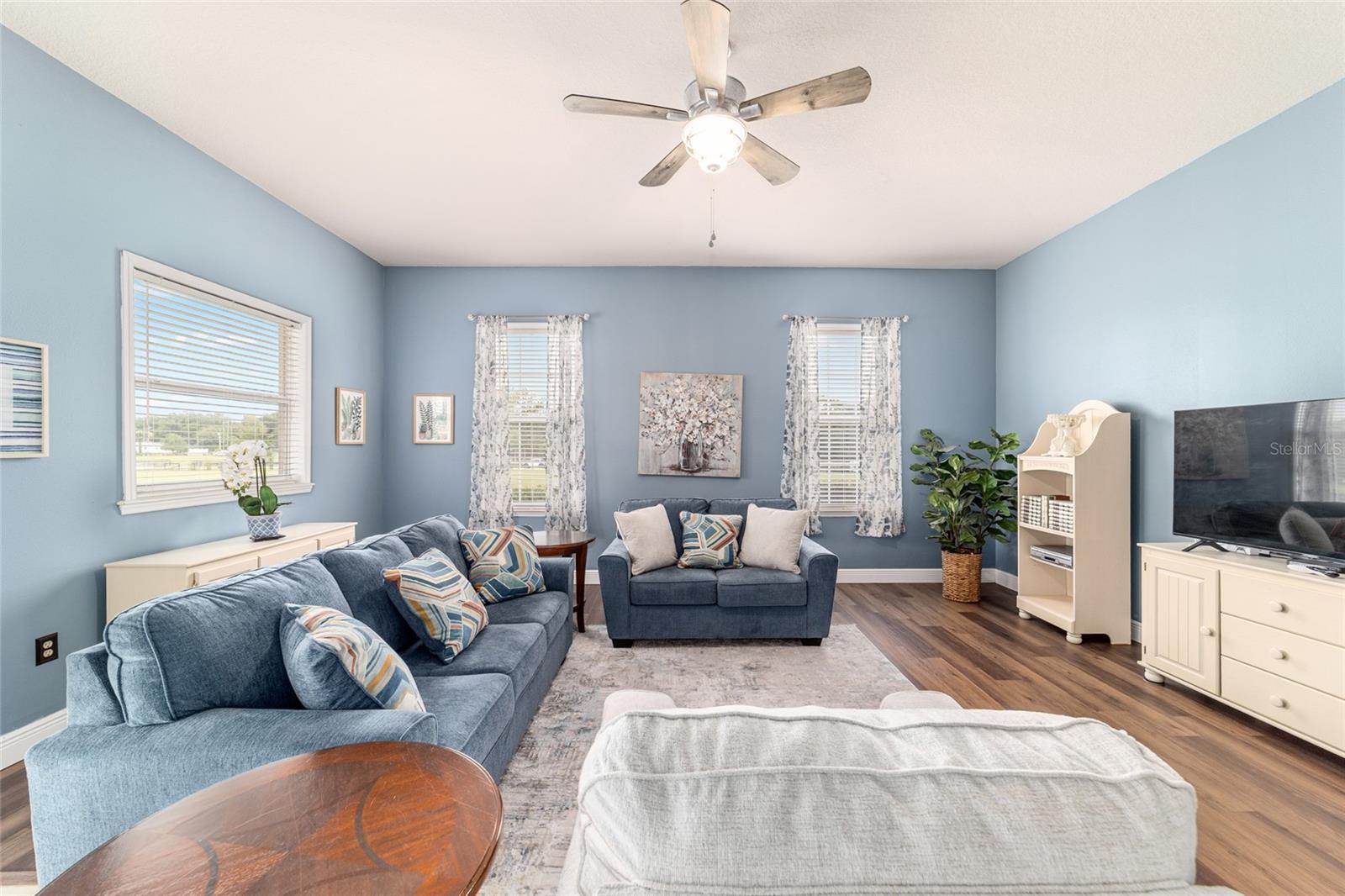 ROLLING RANCHETTS - Residential