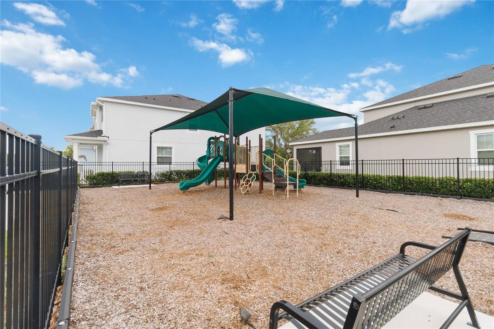 HICKORY GROVE TWNHMS - Residential