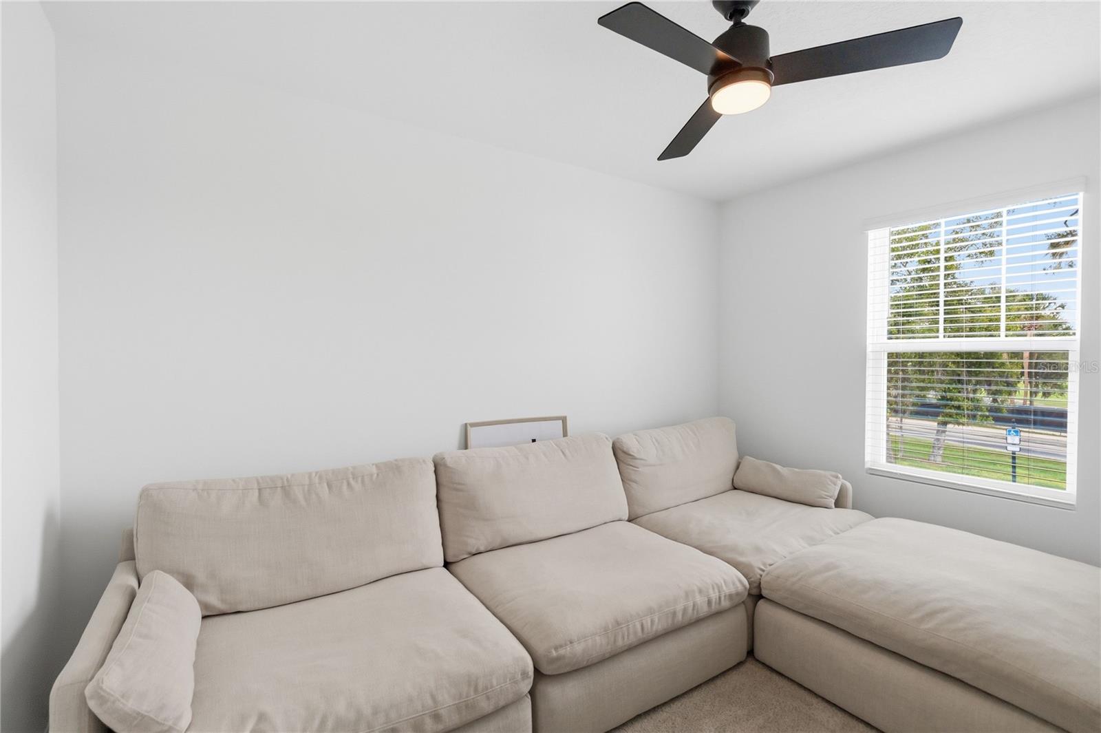 HICKORY GROVE TWNHMS - Residential