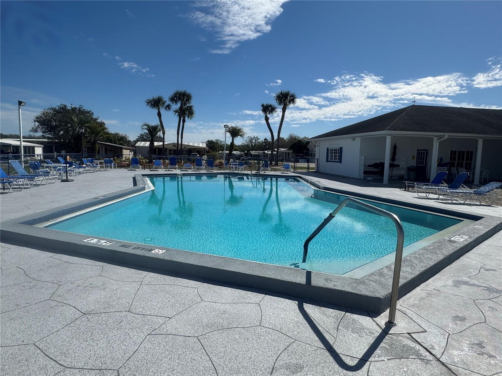 AMERICAN CONDOMINIUM PARKS-ZEPHYRHILLS - Residential