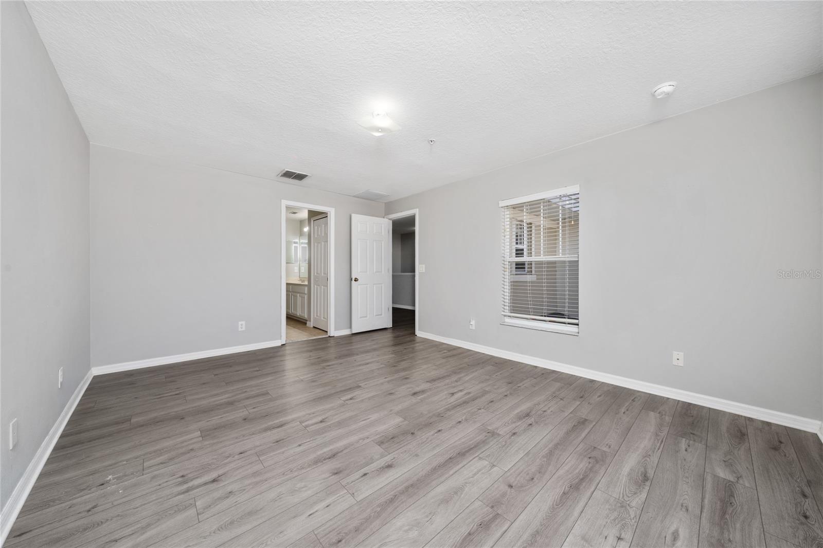 CROWNTREE LAKES 02 & 03 - Residential Lease
