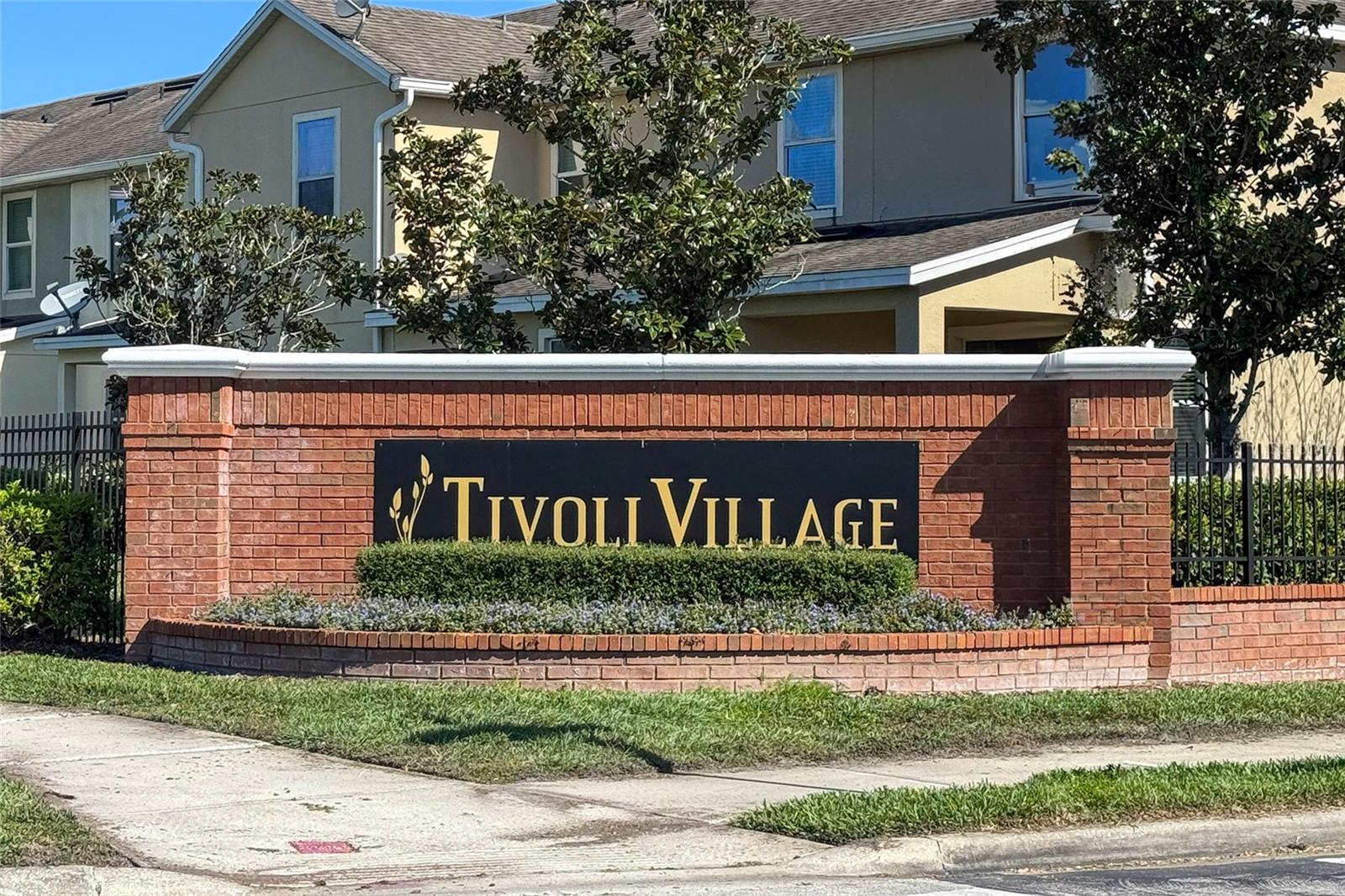 CROWNTREE LAKES 02 & 03 - Residential Lease