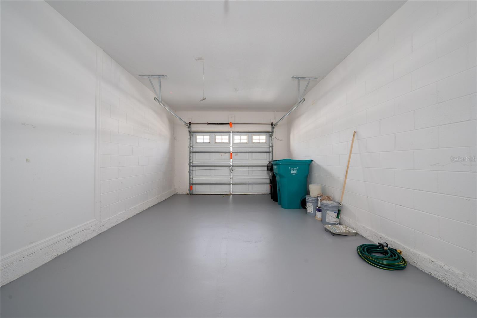CROWNTREE LAKES 02 & 03 - Residential Lease