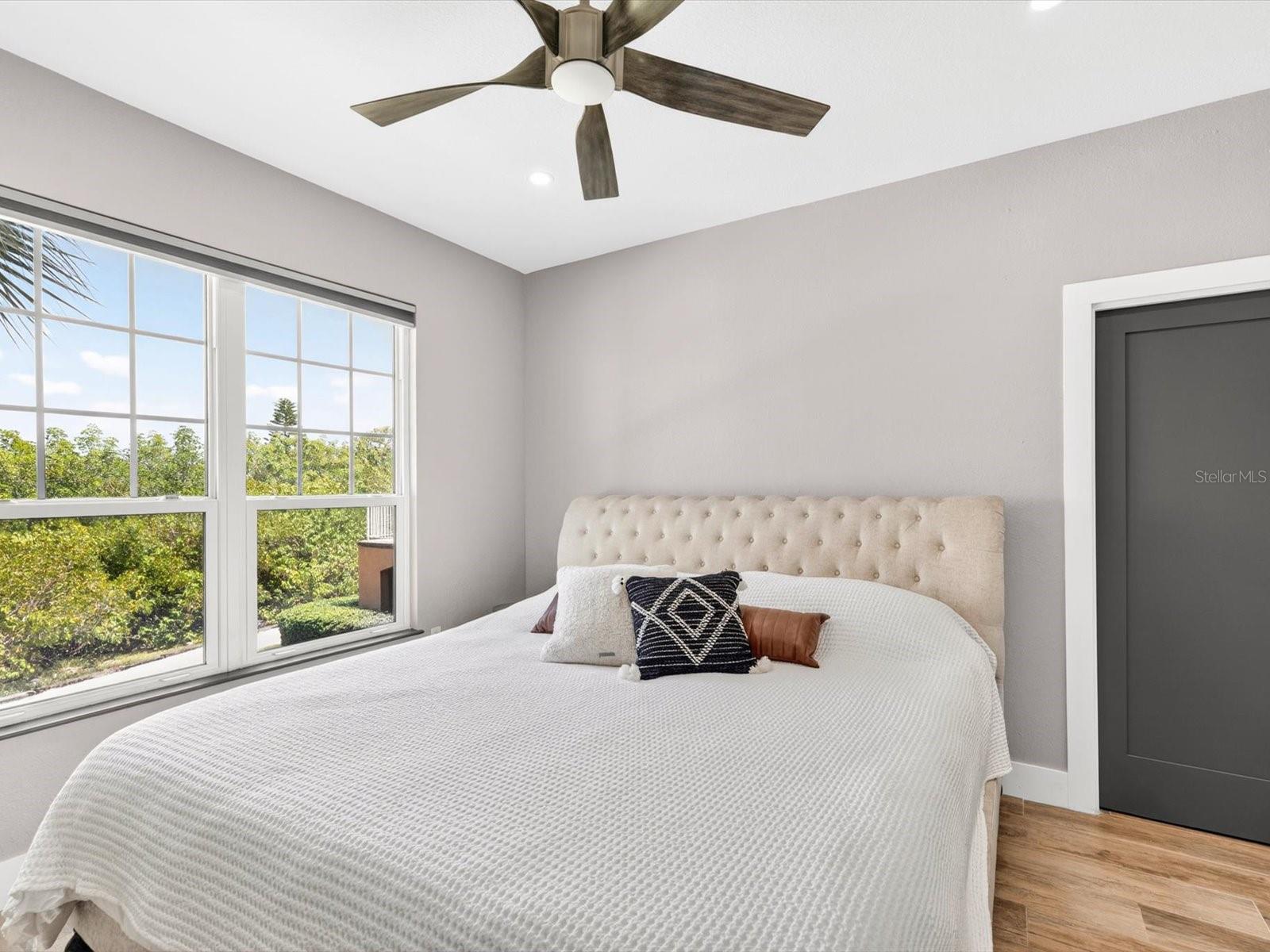 CULBREATH KEY BAYSIDE CONDOMIN - Residential