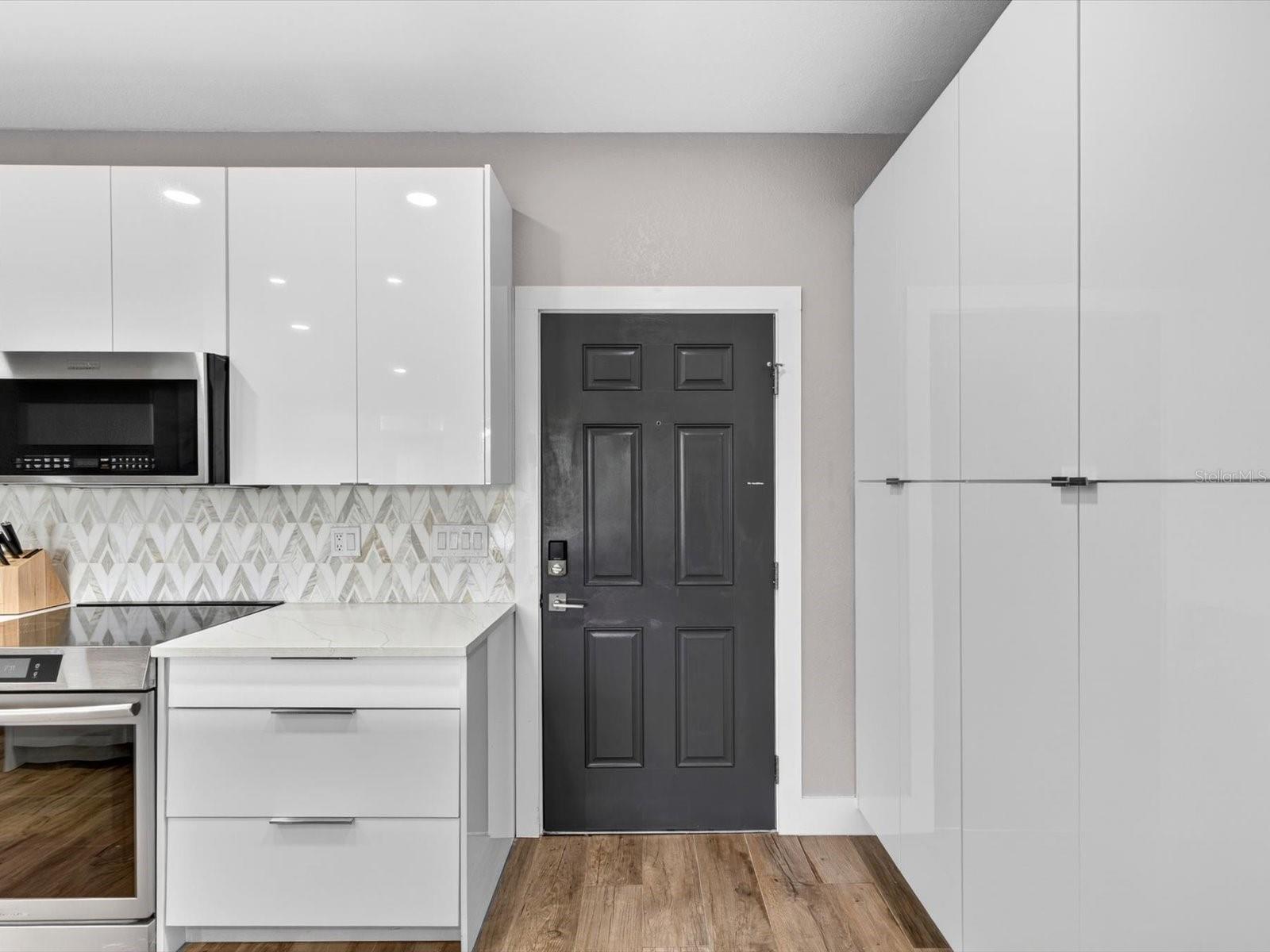 CULBREATH KEY BAYSIDE CONDOMIN - Residential