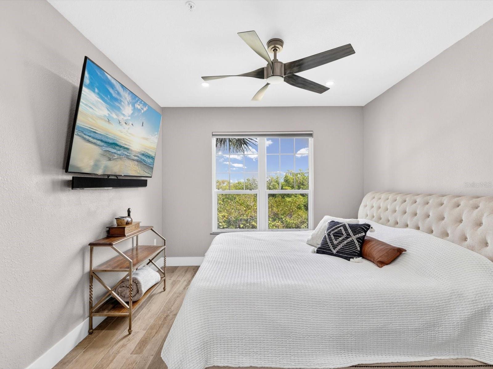 CULBREATH KEY BAYSIDE CONDOMIN - Residential