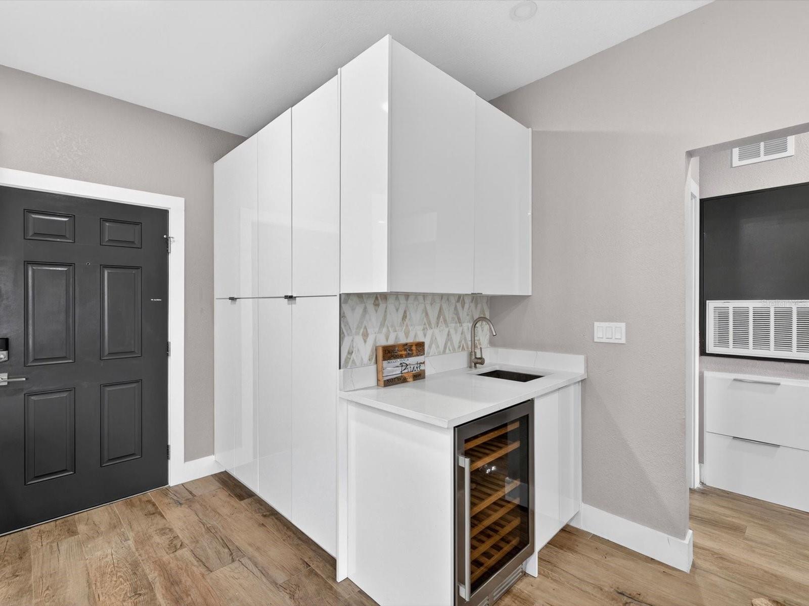 CULBREATH KEY BAYSIDE CONDOMIN - Residential