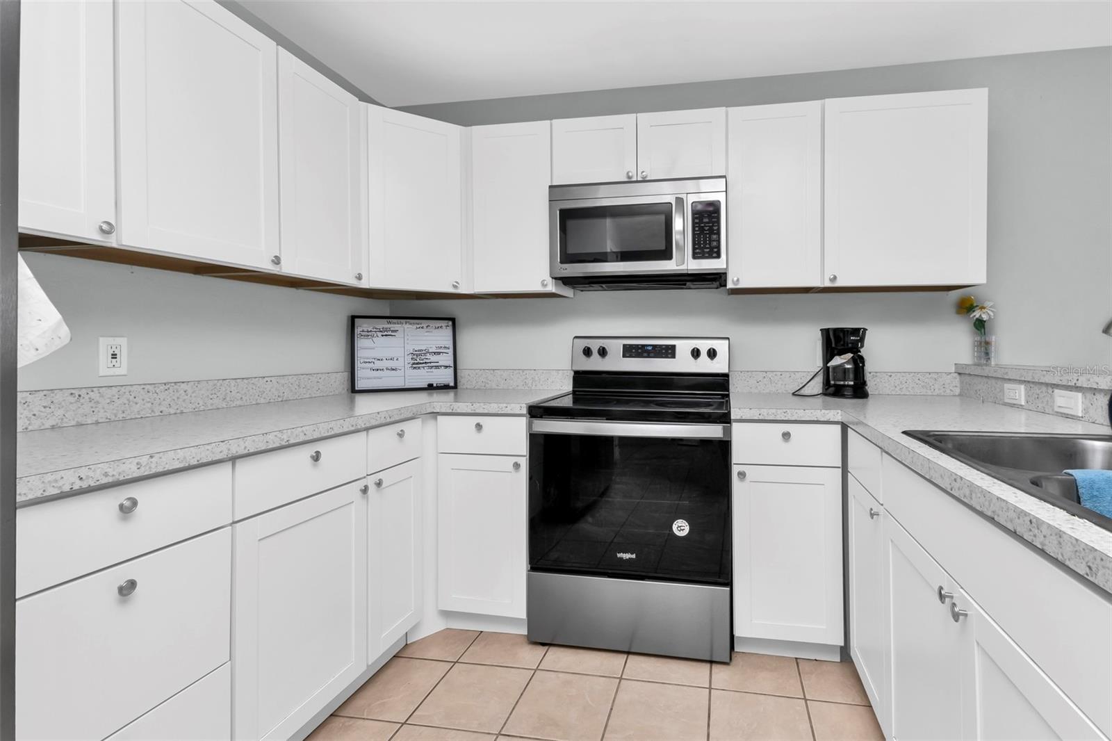 LEHIGH ESTATES - Residential Income