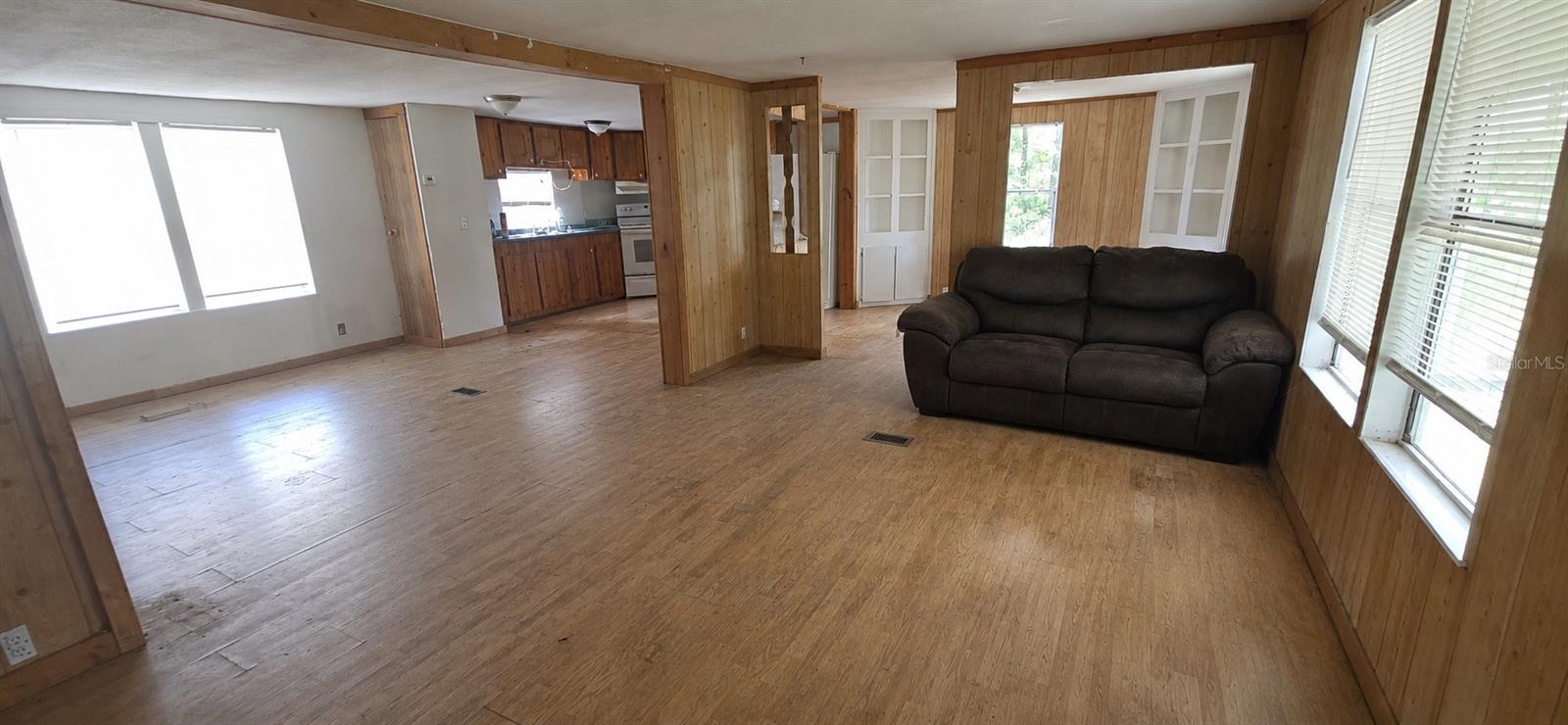 INTERLACHEN LAKES ESTATES - Residential