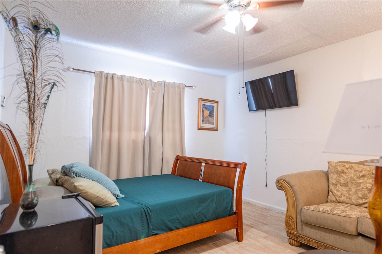 TANGELO PARK SEC 04 - Residential Lease