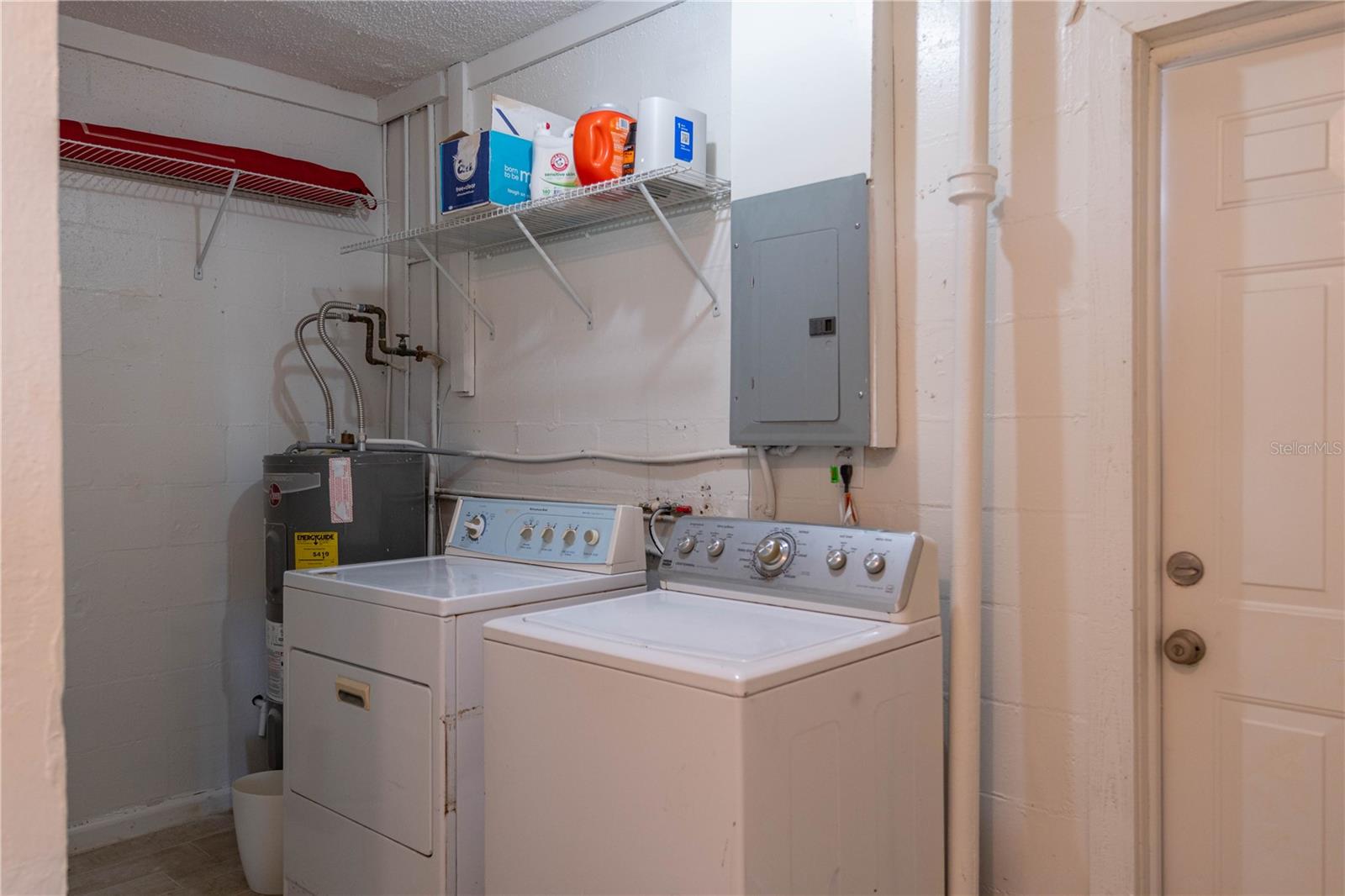 TANGELO PARK SEC 04 - Residential Lease