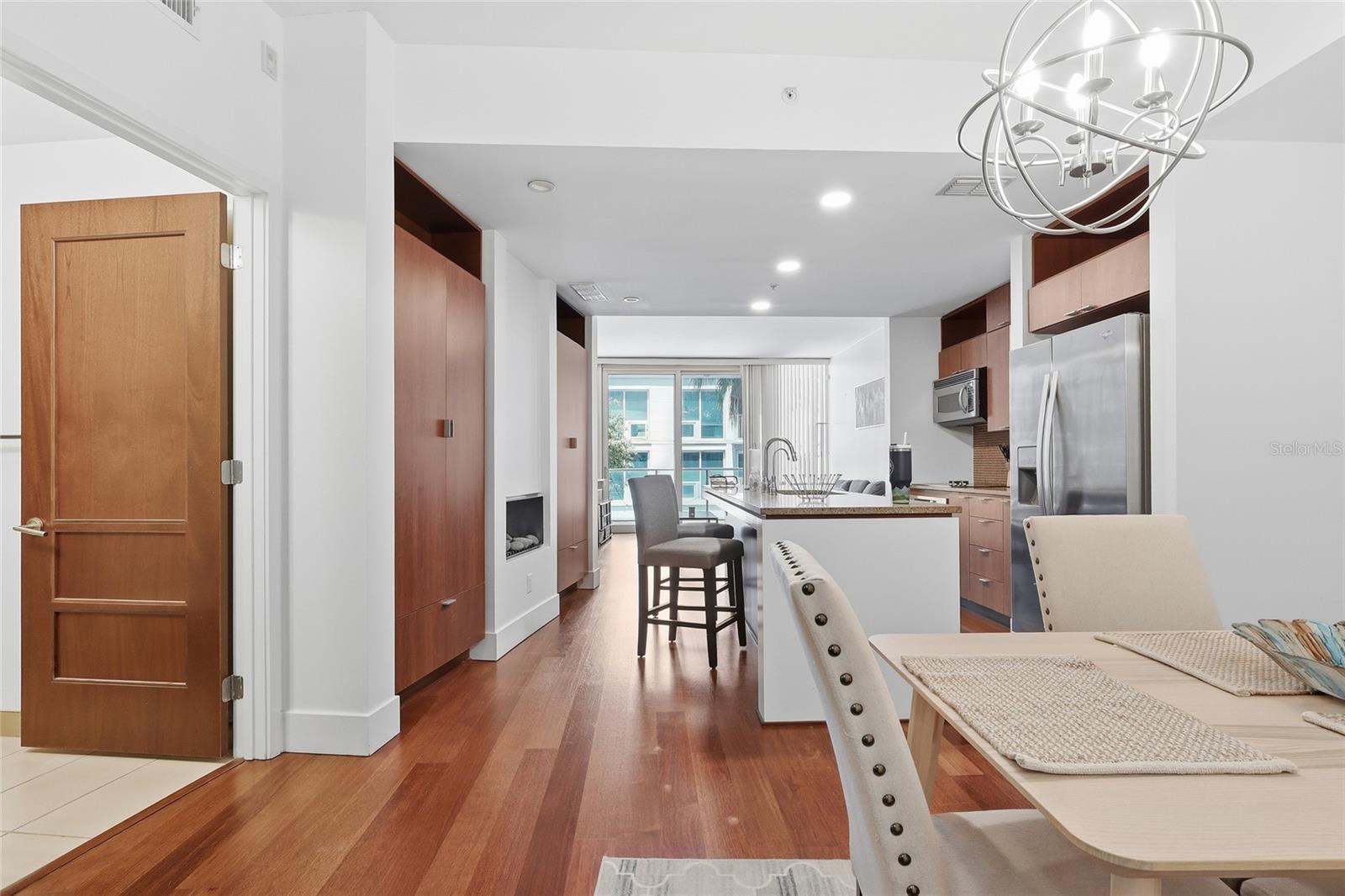 THE PLACE AT CHANNELSIDE A CON - Residential