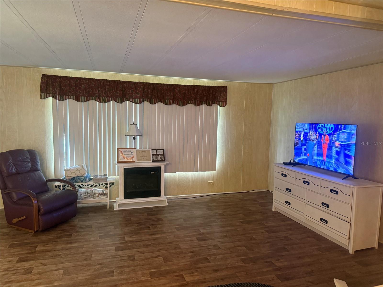 VALLEYDALE ACRES - Residential