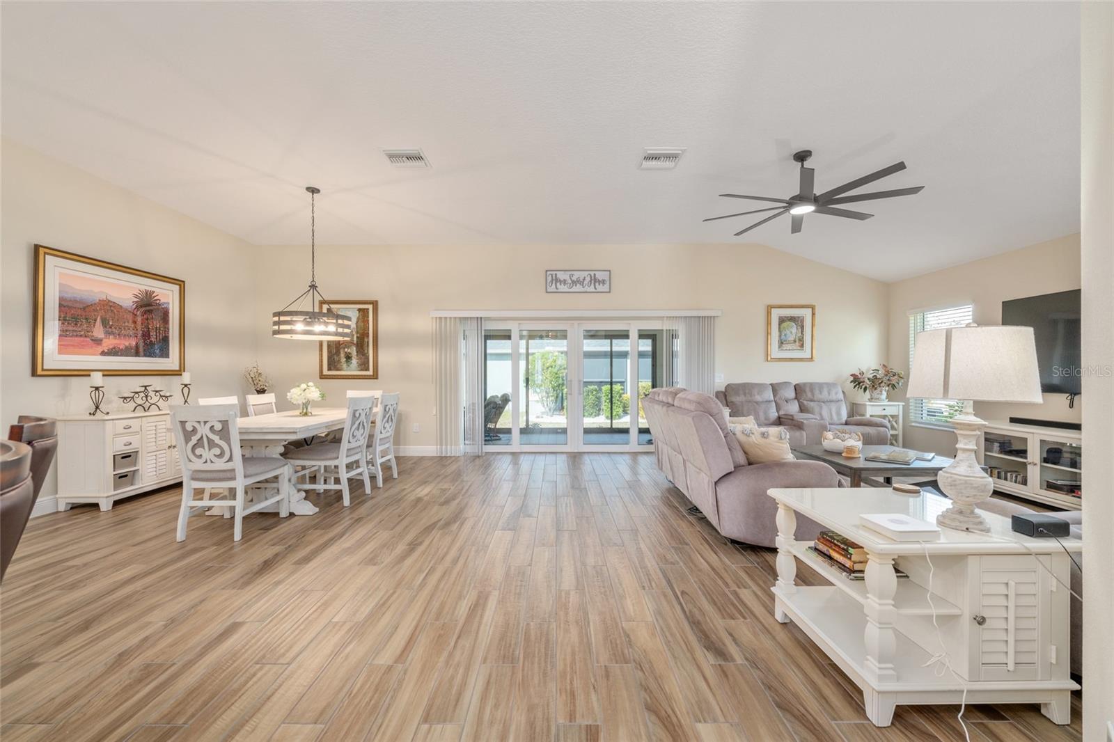 VILLAGES/SOUTHERN OAKS UN 51 - Residential