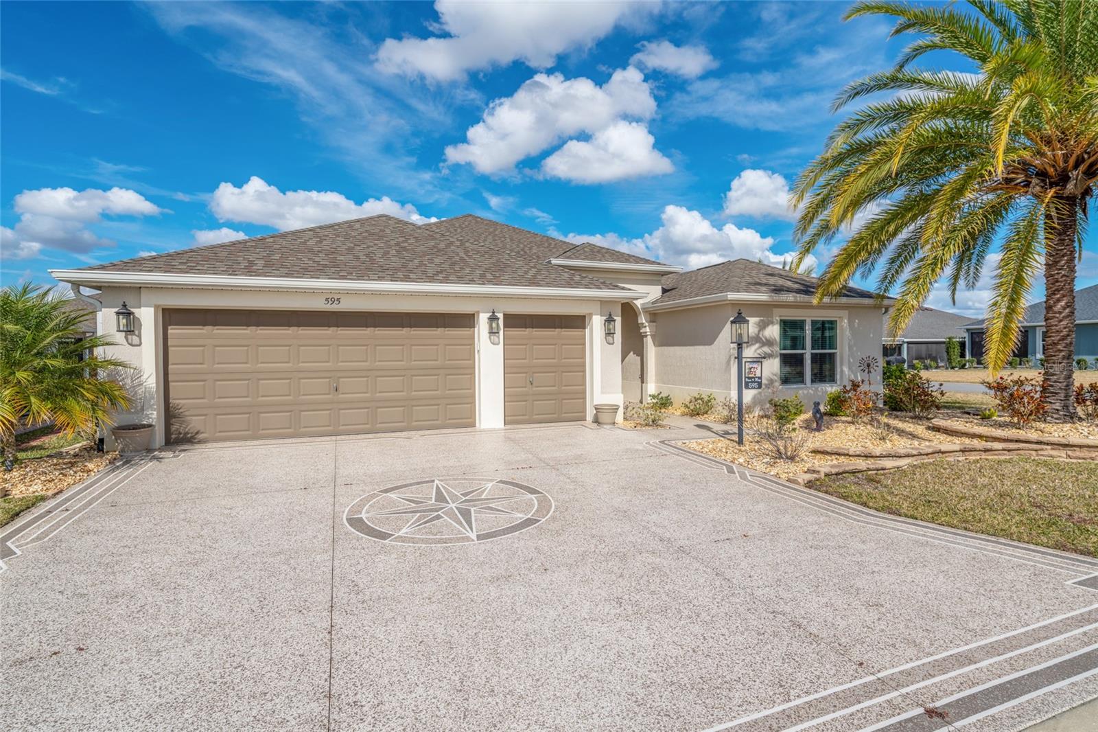 VILLAGES/SOUTHERN OAKS UN 51 - Residential