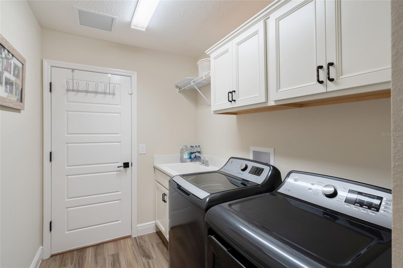 VILLAGES/SOUTHERN OAKS UN 51 - Residential