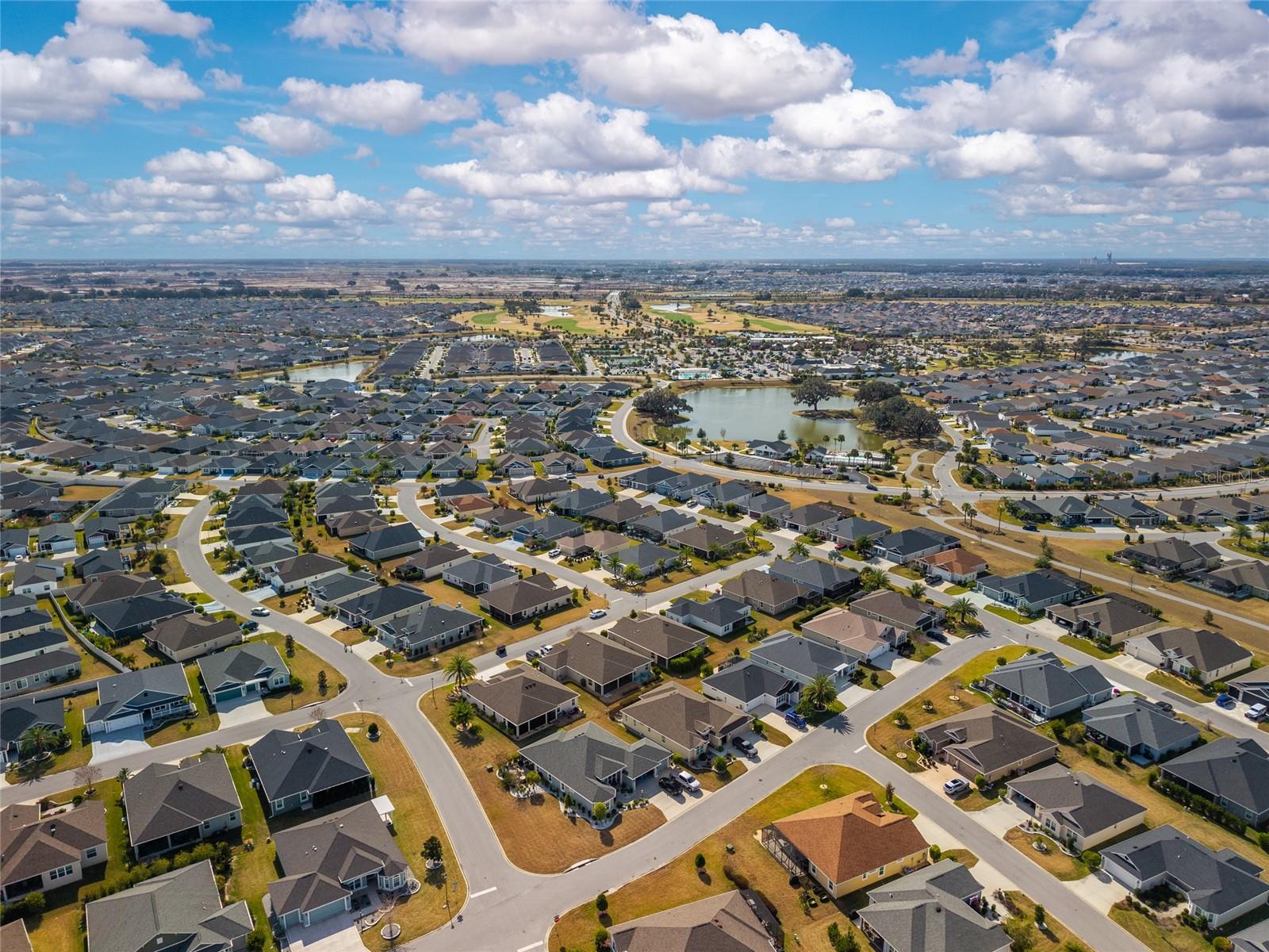 VILLAGES/SOUTHERN OAKS UN 51 - Residential
