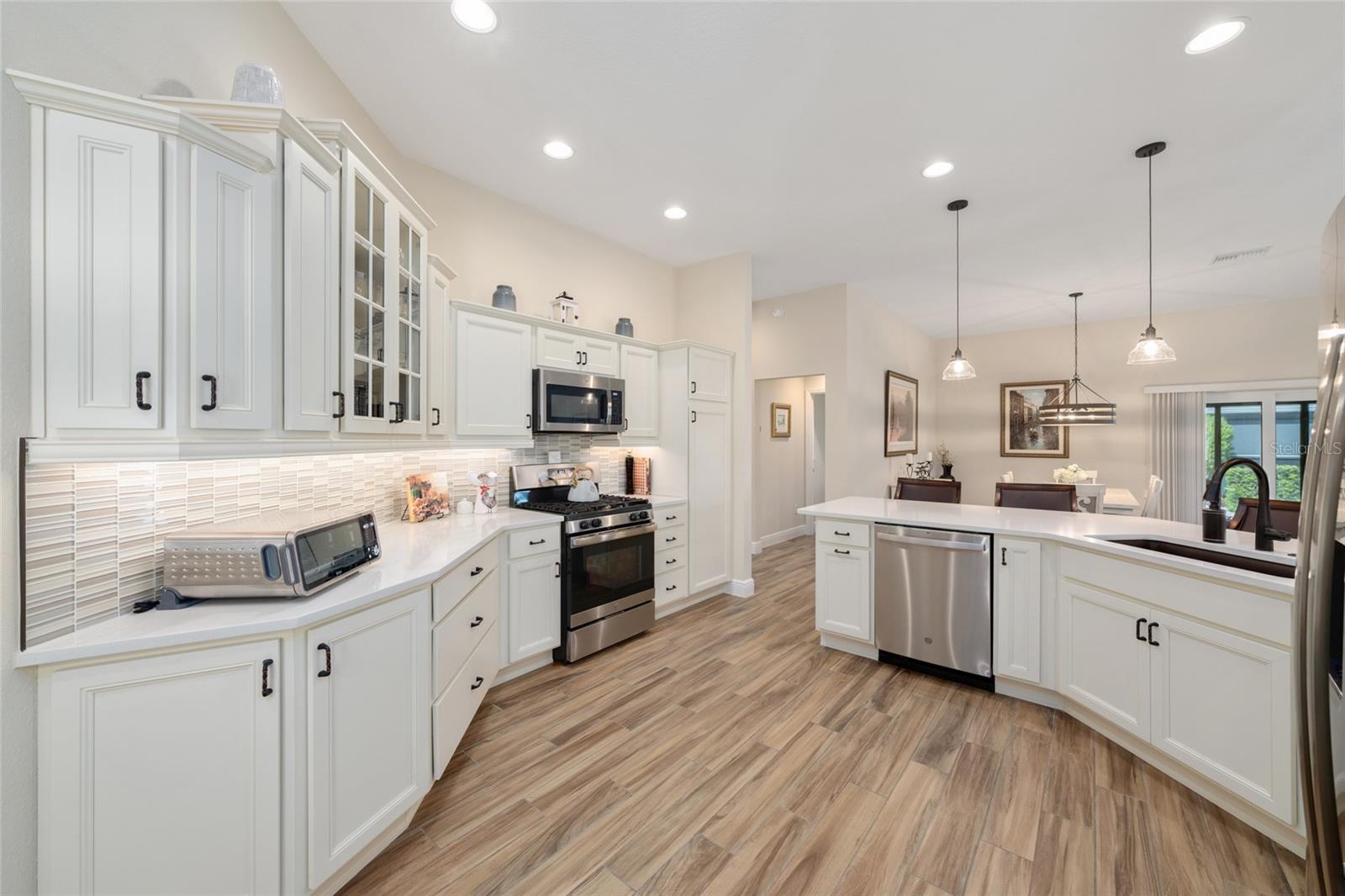 VILLAGES/SOUTHERN OAKS UN 51 - Residential