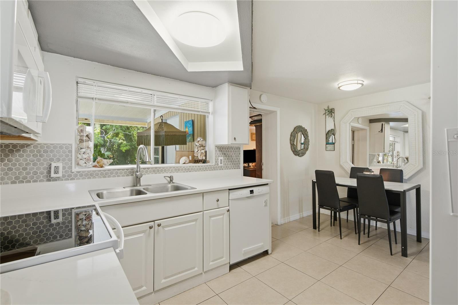HOLIDAY HILL SUB - Residential