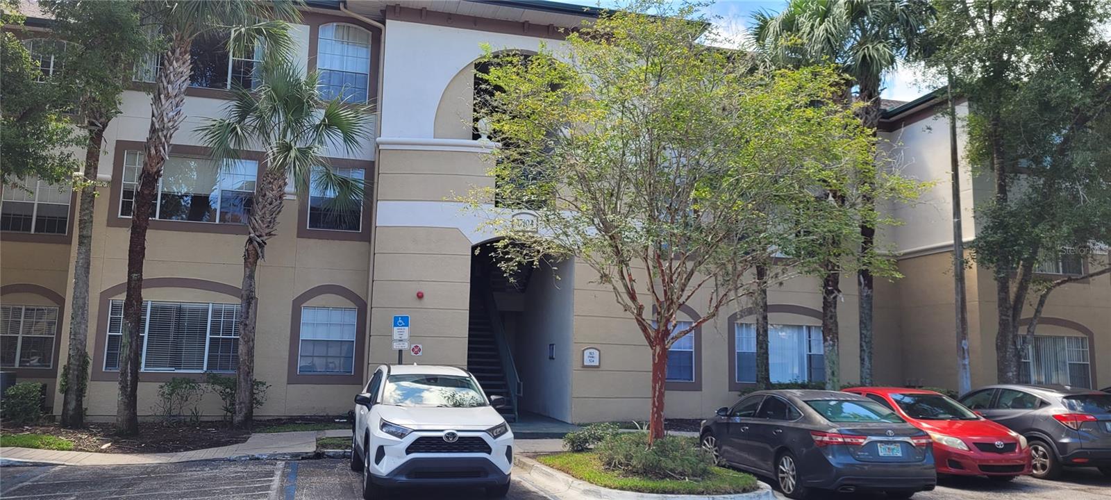 COMPLETELY REFURBISHED GROUND FLOOR CONDO UNIT.  This 2 bed, 2 bath unit has been completely redone and is ready to go.  Spacious master bedroom with walk-in closet and master bath.  The second bedroom also features a walk-in closet and bathroom.  The kitchen has granite counter tops and all appliances are included.  Jade at Tampa Palms offers a variety of amenities including pool, tennis courts, fitness center, racquetball court and club house.  Located close to USF, the VA hospital and a multitude of shopping, dining and entertainment options.  Great opportunity for first time home buyers and investors.  SELLER IS OFFERING A $4,000 BUYER AGENT BONUS. Call for easy showing.