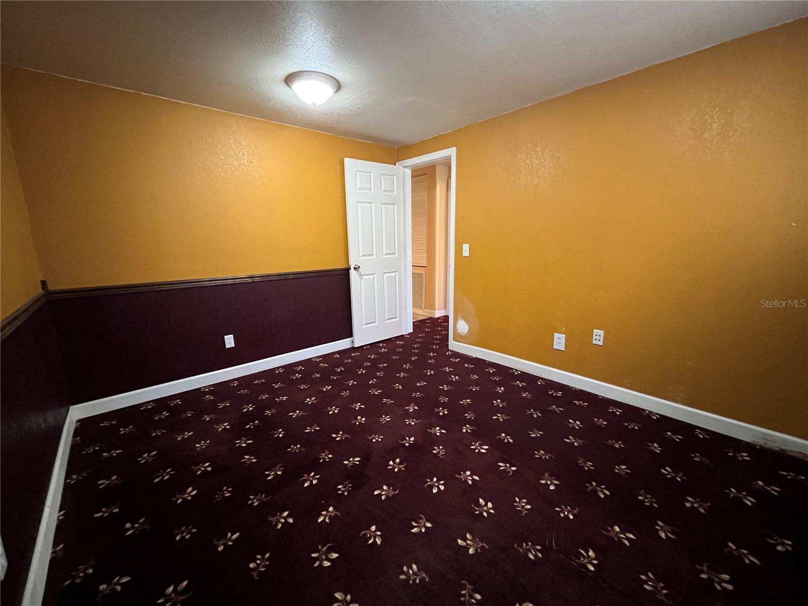 AVON PARK - Commercial Sale