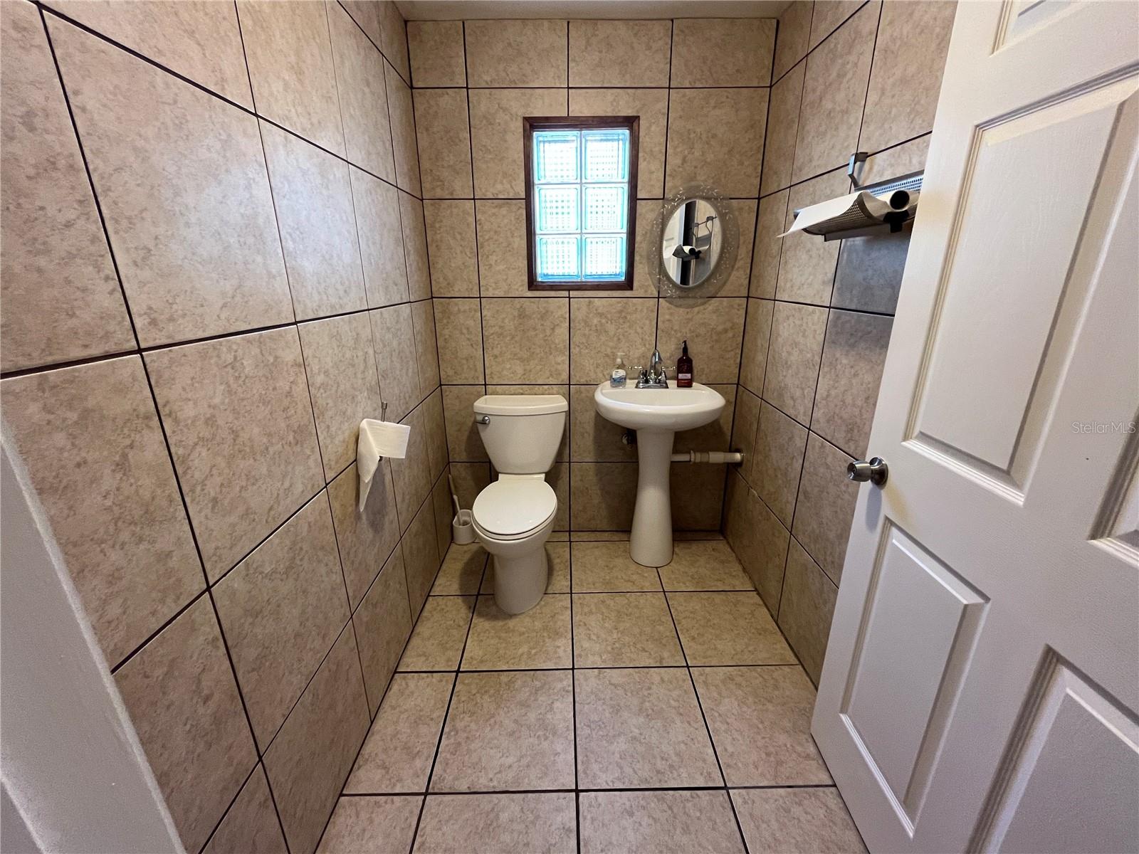 AVON PARK - Commercial Sale
