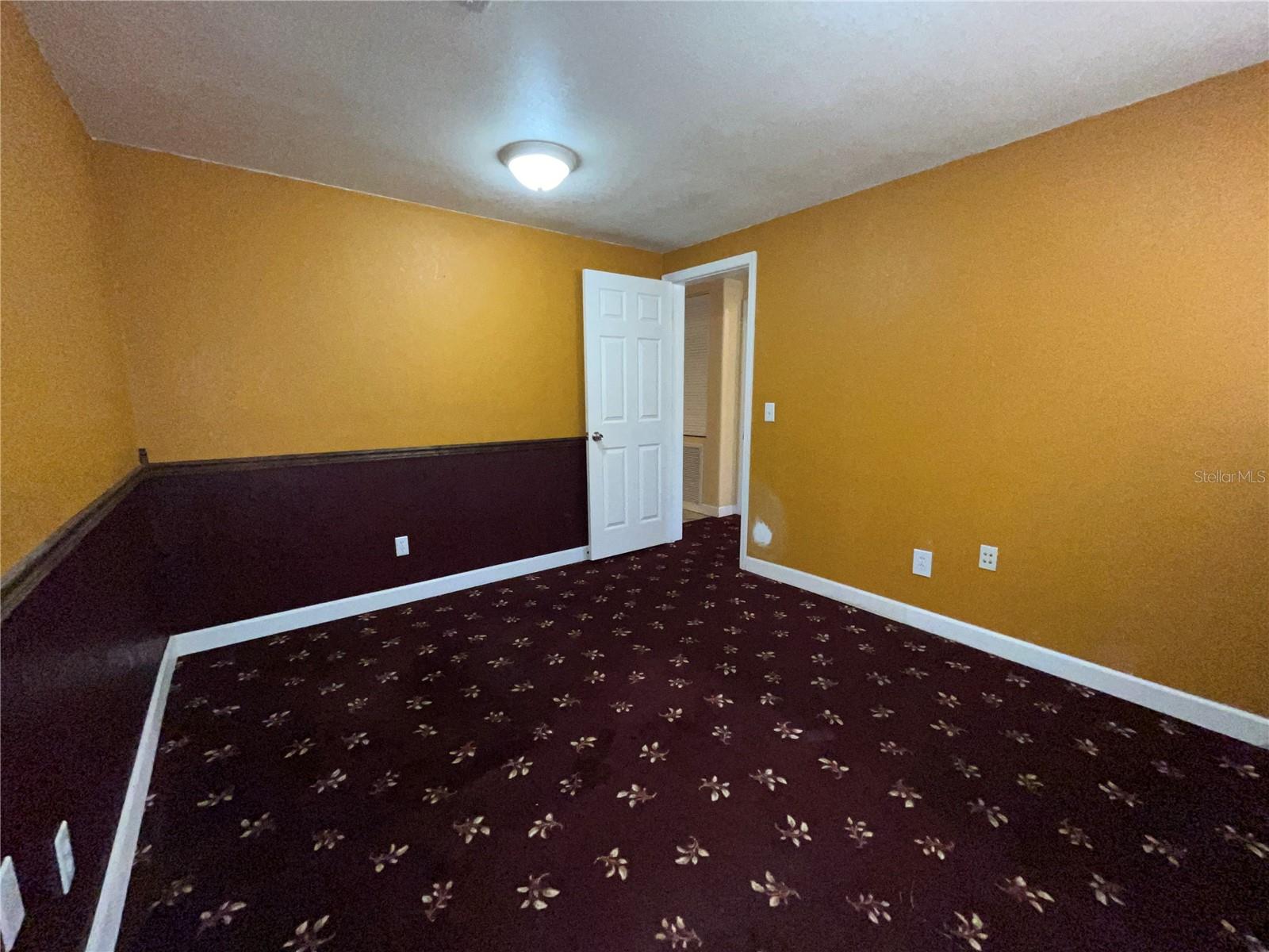 AVON PARK - Commercial Sale