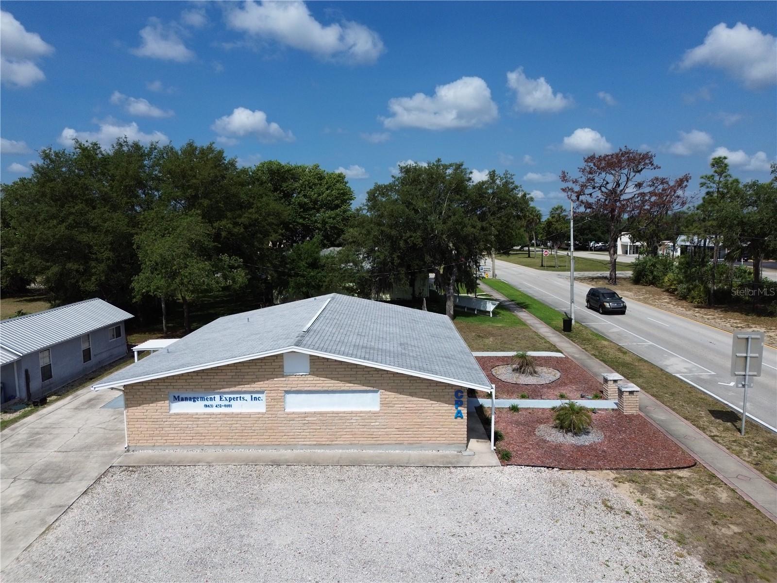 AVON PARK - Commercial Sale