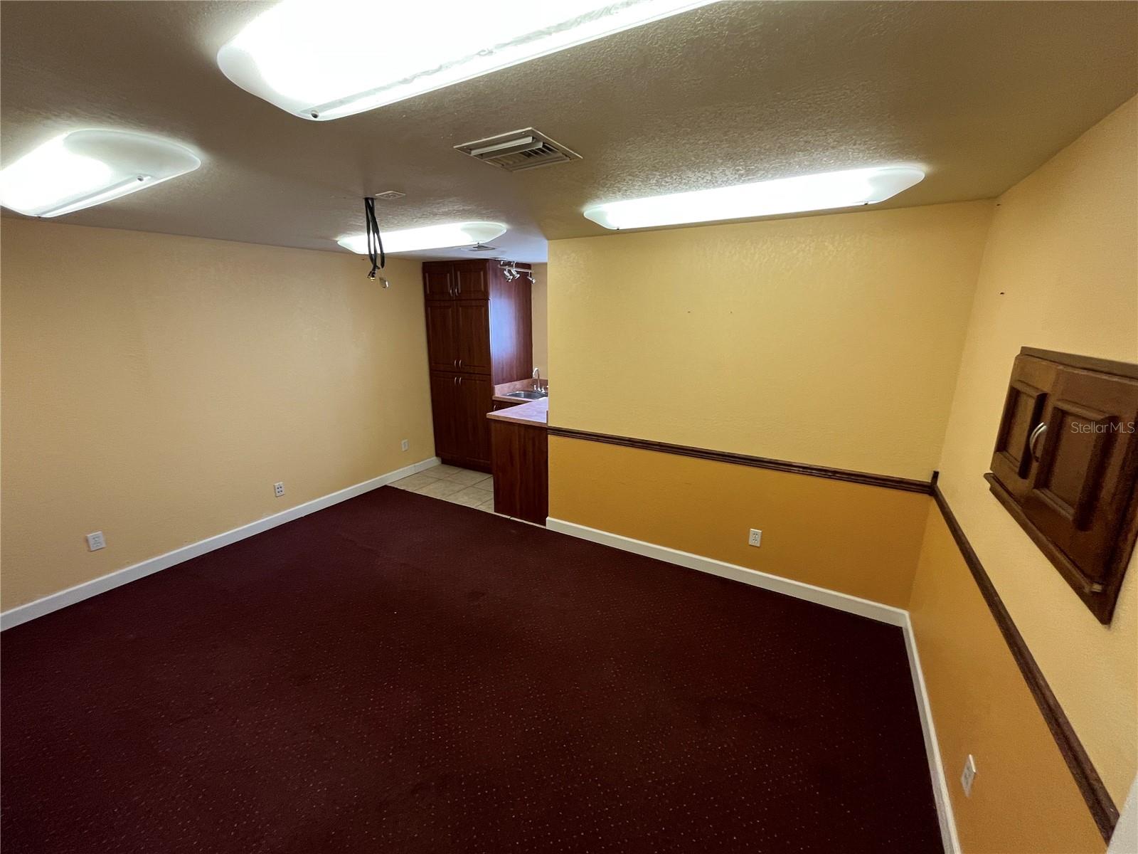 AVON PARK - Commercial Sale