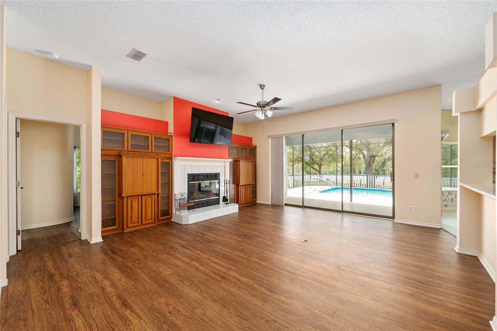 PINE RIDGE UNIT 03 - Residential