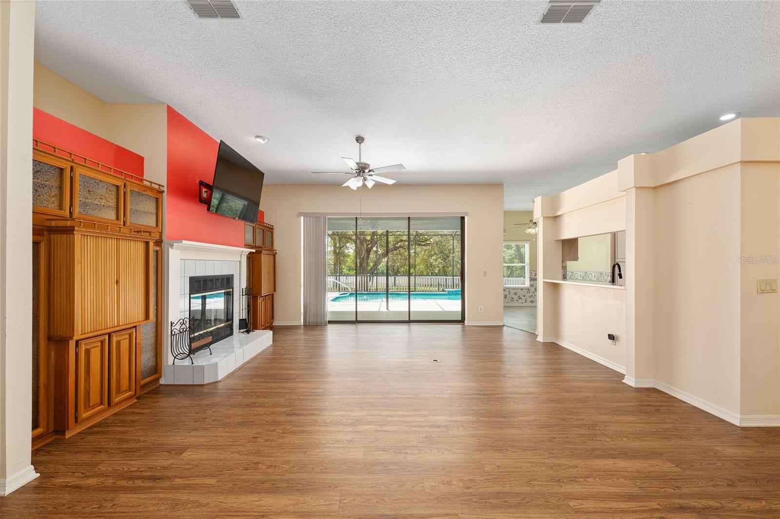 PINE RIDGE UNIT 03 - Residential