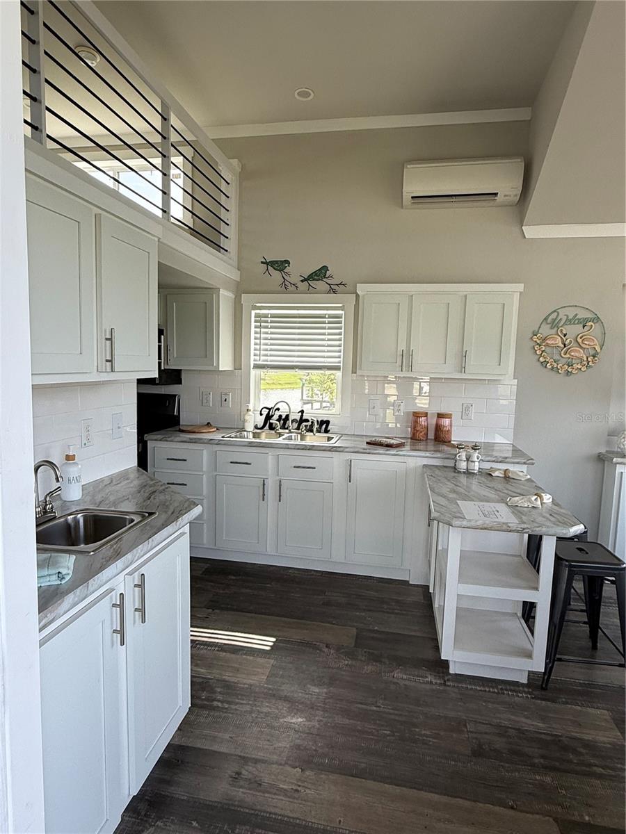 PALM BREEZE - Residential