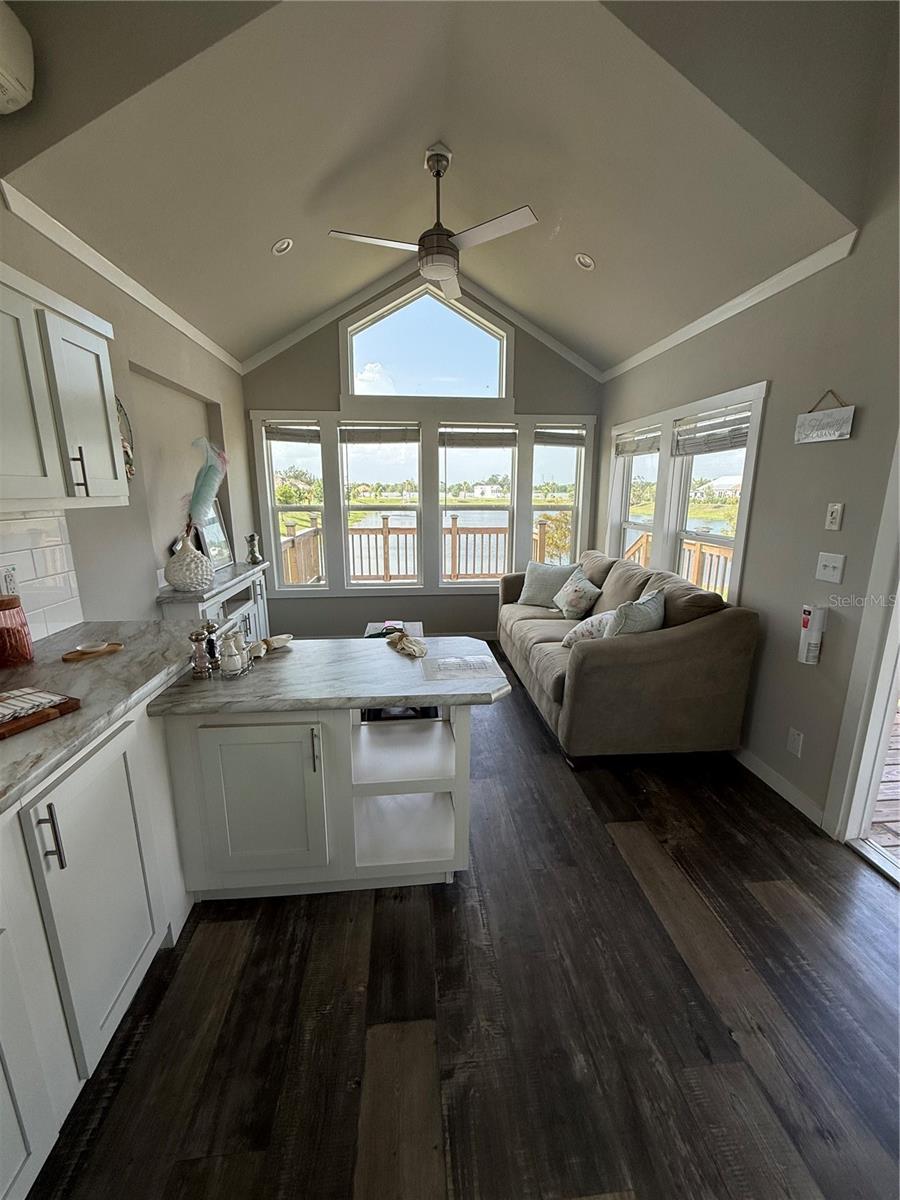 PALM BREEZE - Residential