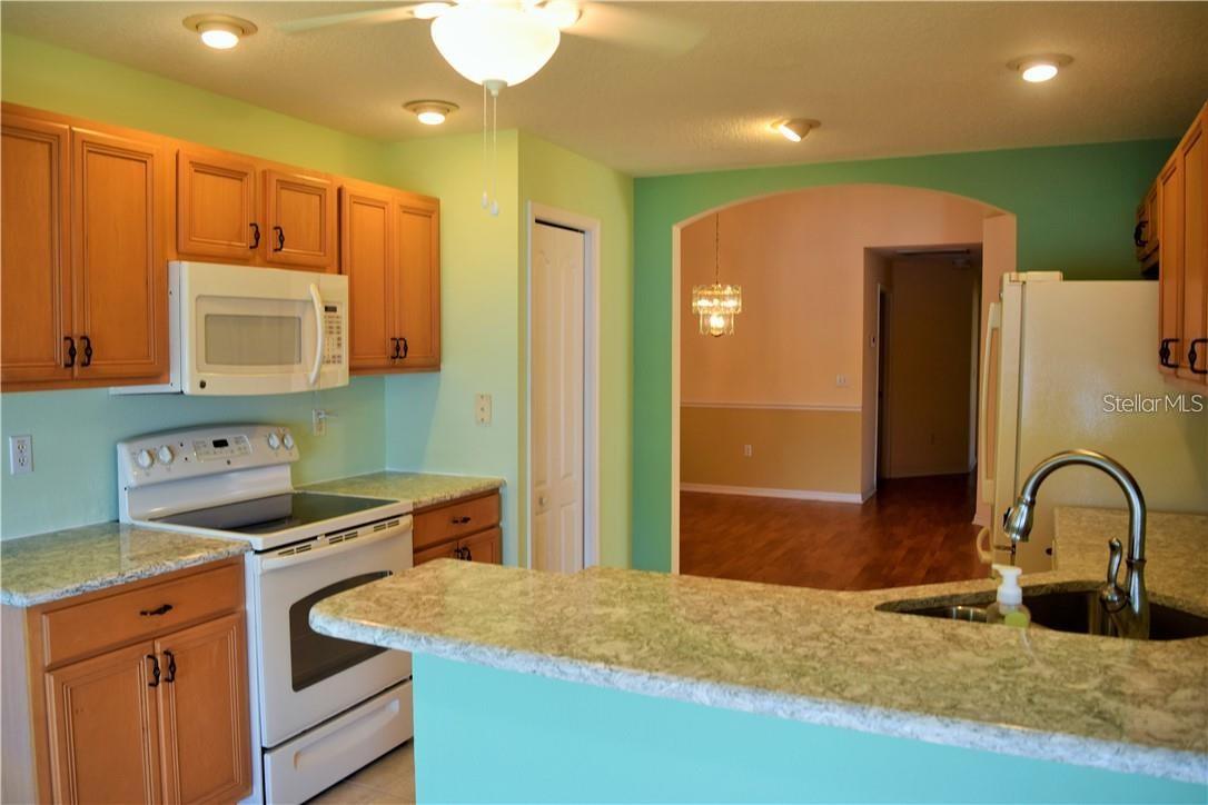 TAMPA BAY GOLF TENNIS CLUB PH 03A - Residential Lease