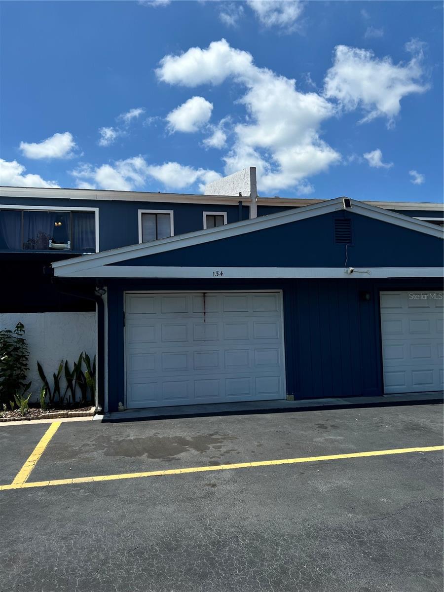 LAGO VISTA SUB - Residential Lease