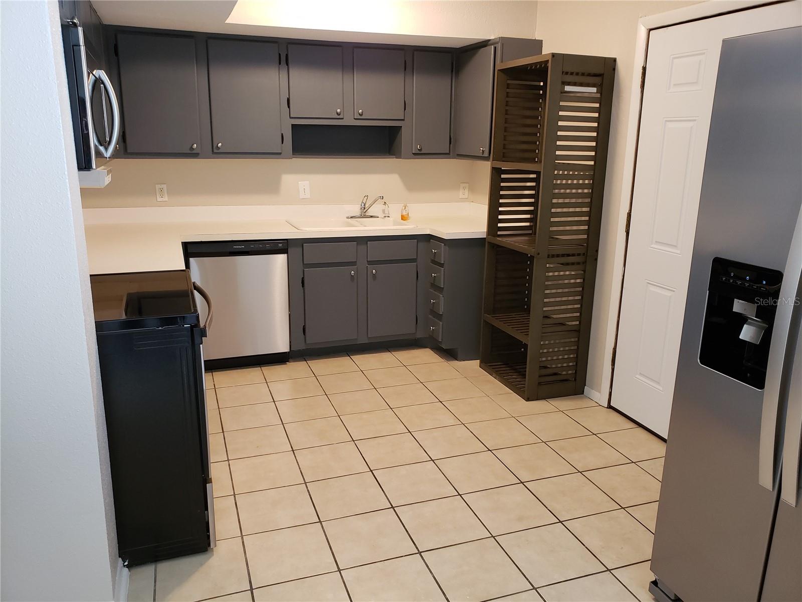 LAGO VISTA SUB - Residential Lease
