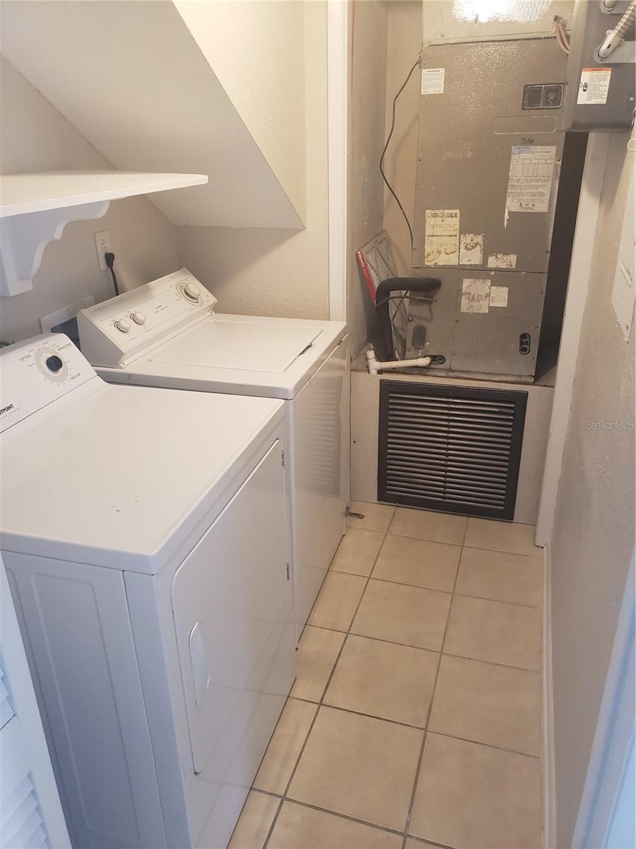 LAGO VISTA SUB - Residential Lease