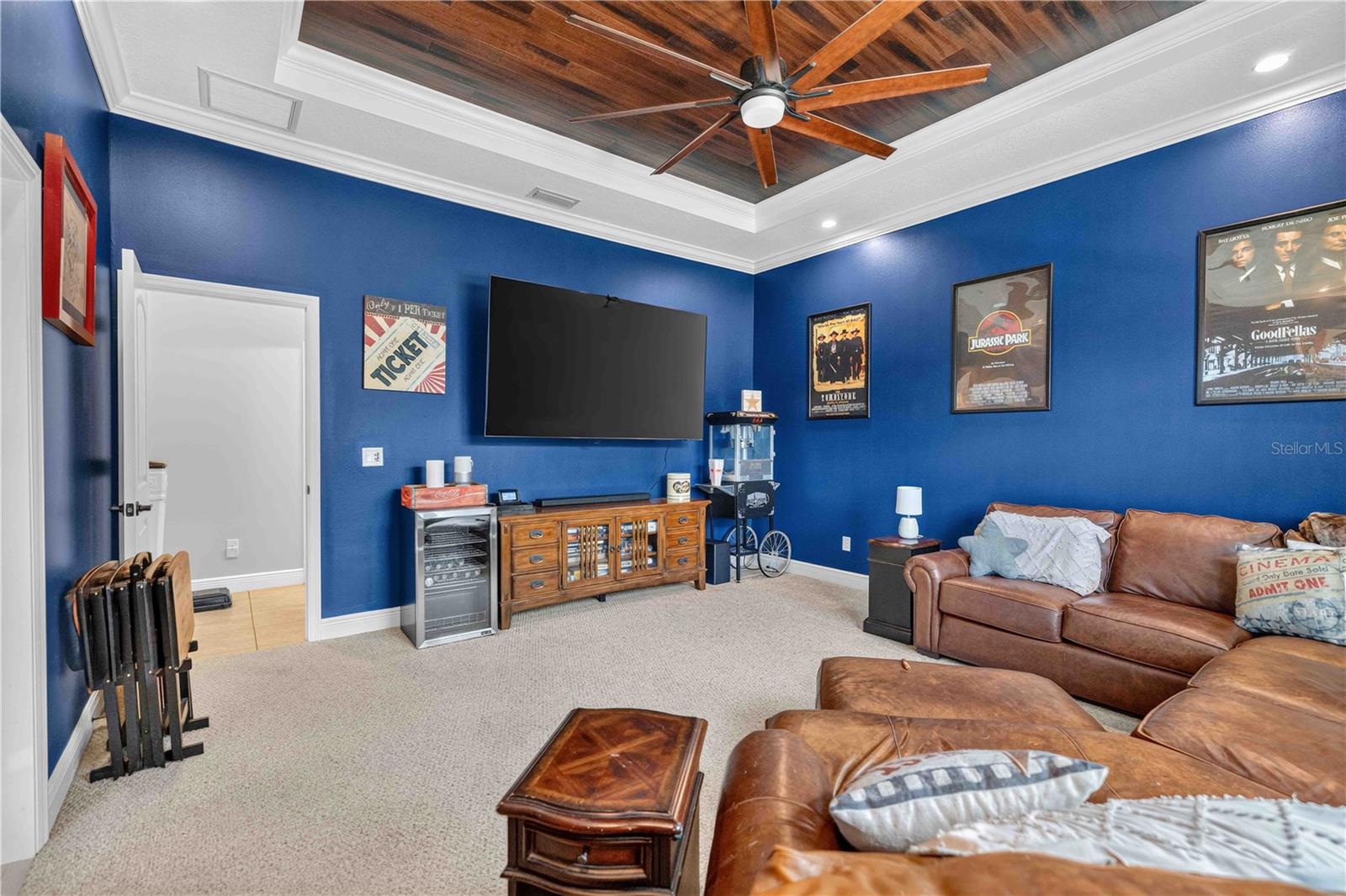 TWIN RIVERS - Residential