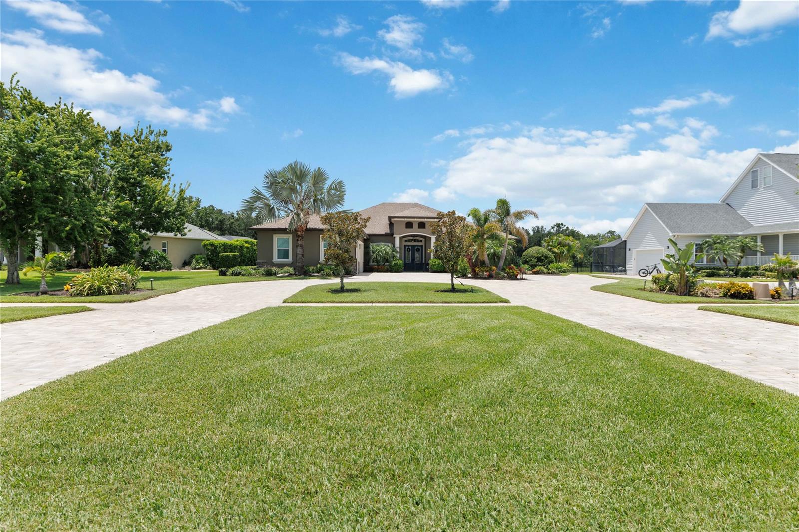 TWIN RIVERS - Residential