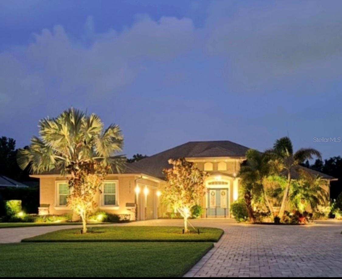 TWIN RIVERS - Residential