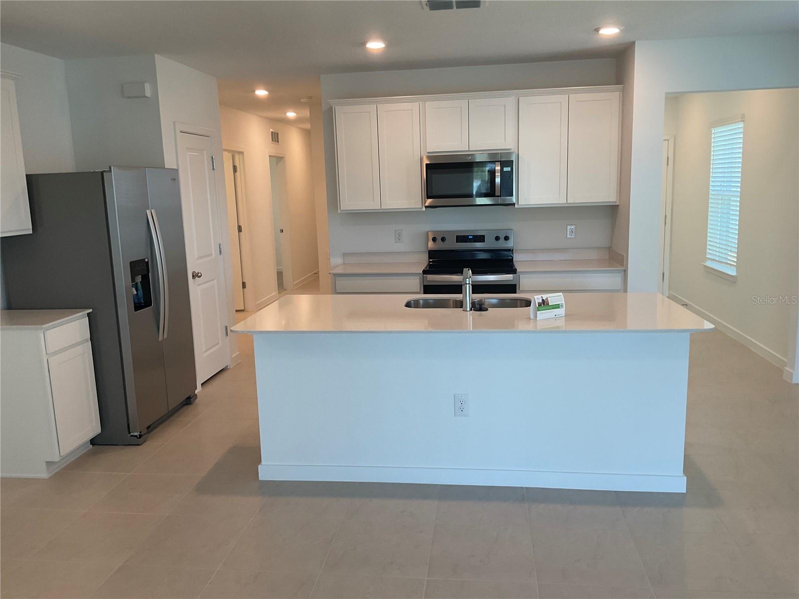 CALDERA PHASES 3 & 4 - Residential Lease