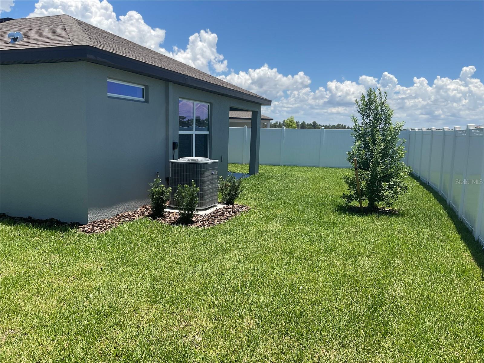 CALDERA PHASES 3 & 4 - Residential Lease