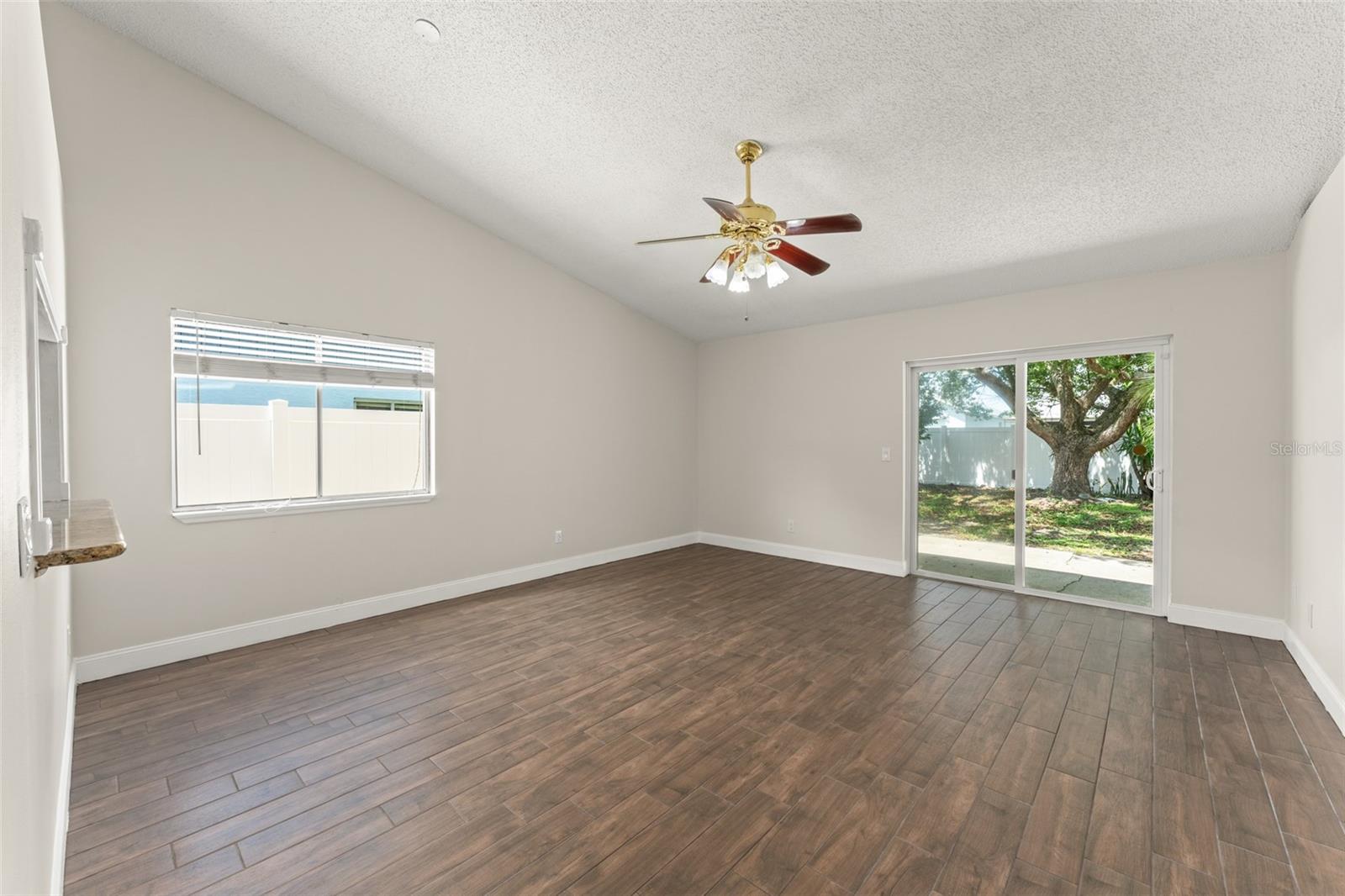 CARMEL PARK - Residential