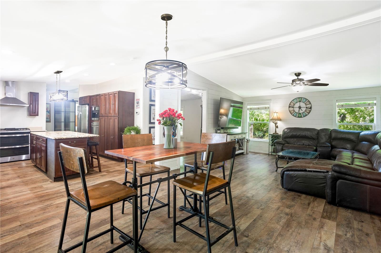 WEKIVA RIVER ACRES - Residential