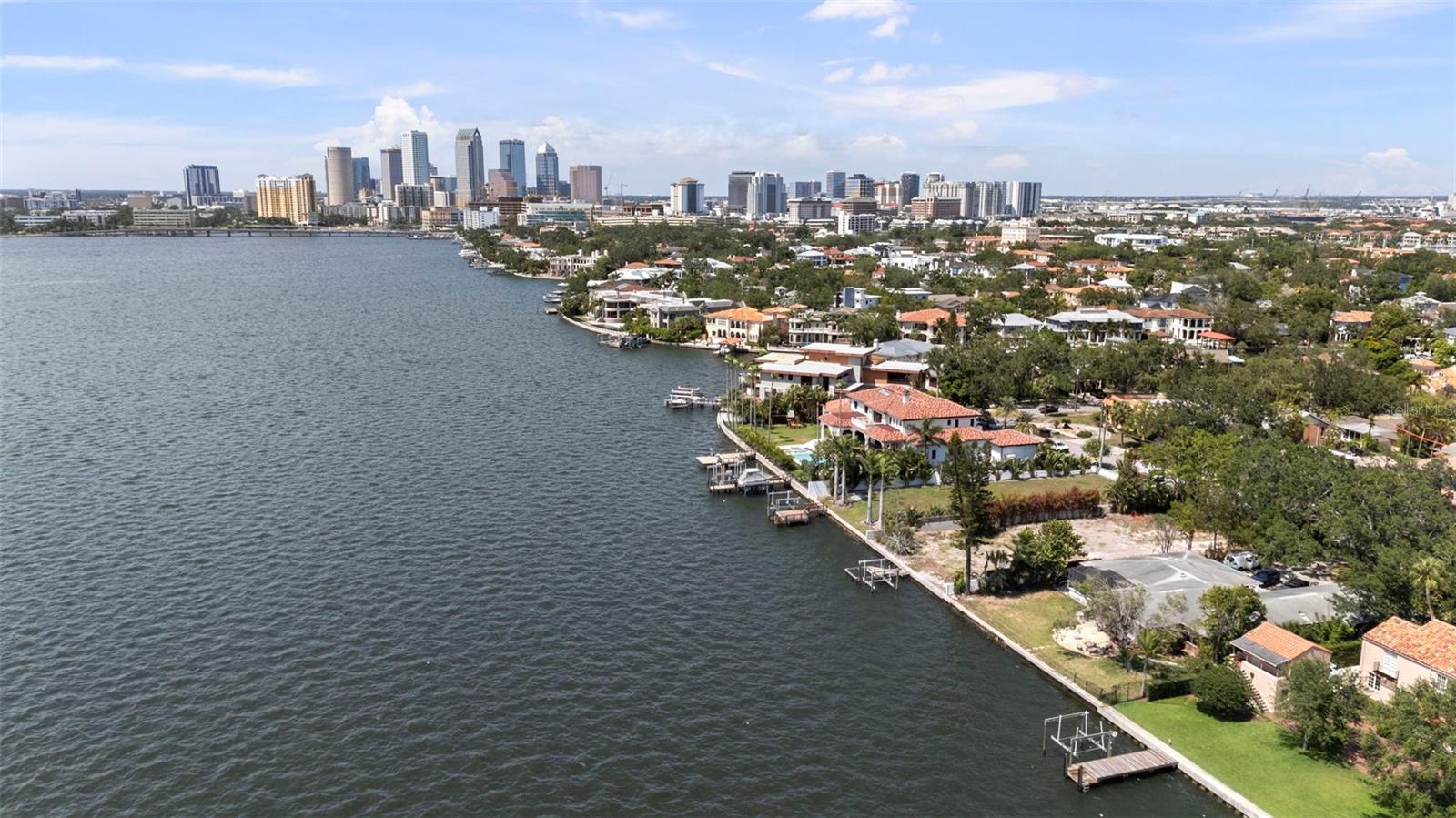 DAVIS ISLANDS PB10 PG52 TO 57 - Residential